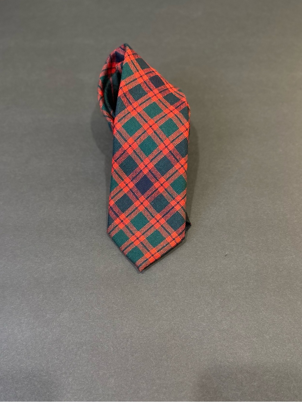 🎄NWOT J.Crew Ludlow 100% Wool Tartan Plaid Necktie Red Green Blue Handmade USA